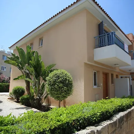 Iris Village 2 Bedroom / 2 Bathroom Townhouse *
